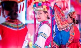 侗族服装秀被爆料视频,揭秘传统与现代交融的服装秀盛况