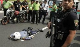 交警爆料歹徒视频大全,歹徒视频大全，惊心动魄瞬间回顾